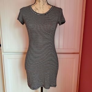 Adorable Black & White Striped T-shirt Dress S